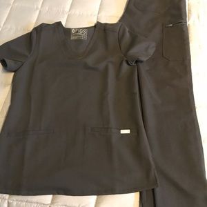 Figs XS black scrub set.